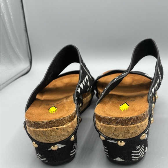 Black and White Patterned Volatile Women's Aztec Sandals - Picture 4 of 7